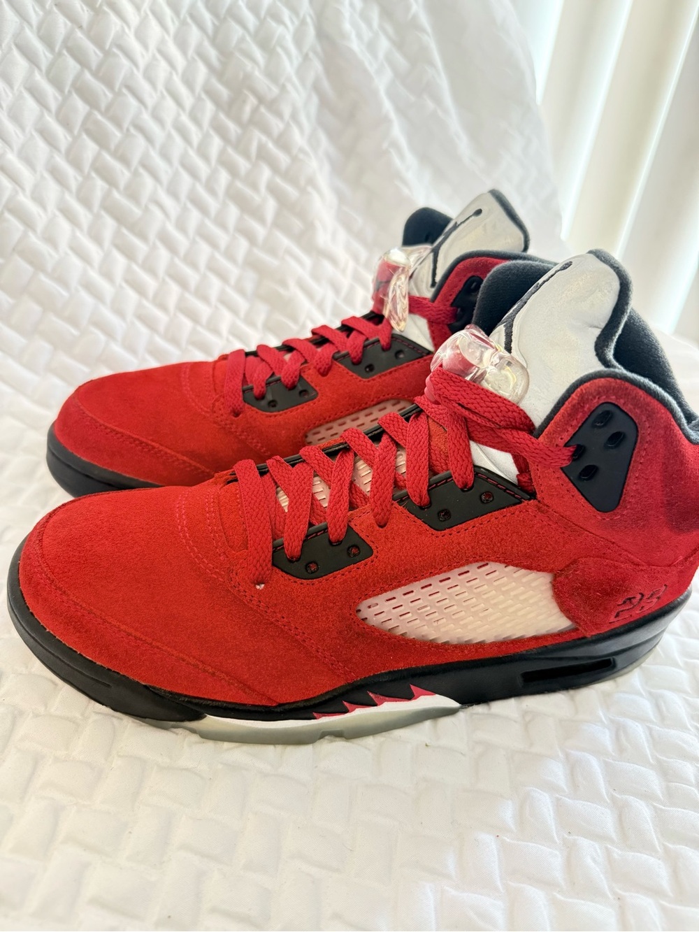 “MENS 7.5” AUTHENTIC Jordan 5 Retro Raging Bull Red (2021)